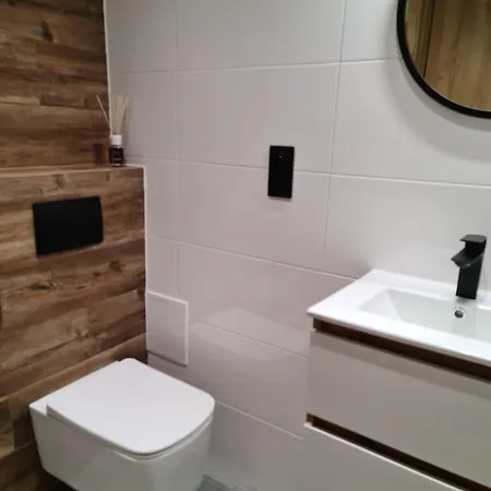 Apartament Przy Teatralce Dabrowskiego 30a With Balcony And Free Parking 아파트 *